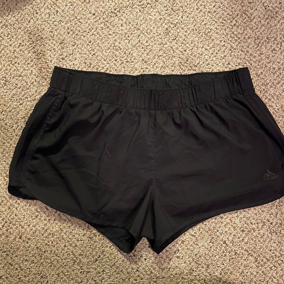 Ladies black adidas short. - Picture 4 of 4